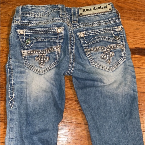 Jeans - Picture 1 of 2